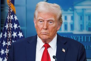 Komentář: Znepokojivá podívaná. Trump umně zrežíroval hanobení opozice - Seznam Zprávy